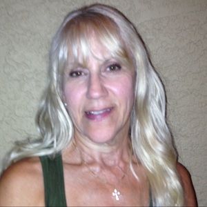 Meet your Posher, Marisa